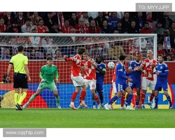 多特半场3-0领先弗赖堡 吉拉西拜尔建功